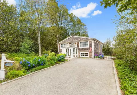 29 Missapoque Ave, Southampton, NY 11968