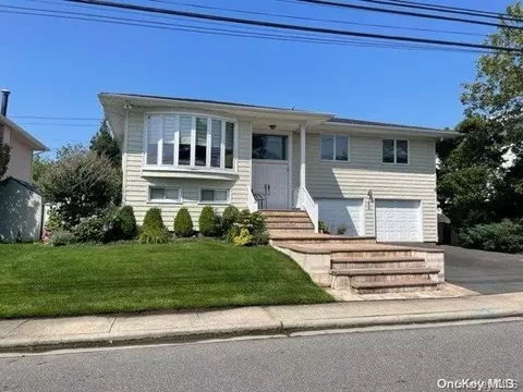 746 Arbuckle Ave, Woodmere, NY 11598