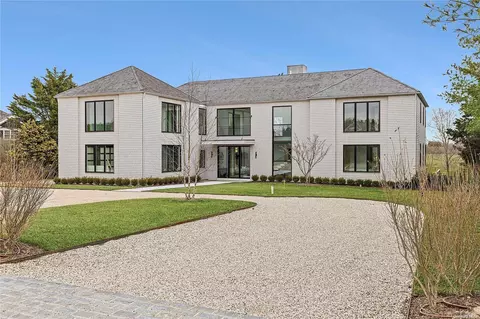 637 Halsey Ln, Bridgehampton, NY 11932
