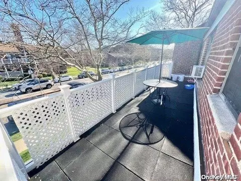 196-65 69 Ave #UPPER, New York, NY 11365