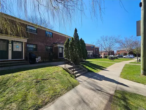 75-08 Springfield Blvd #174A2, Oakland Gardens, NY 11364