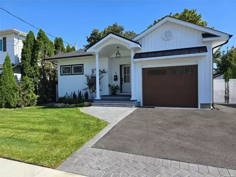 34 Osborne Rd, West Hempstead, NY 11552