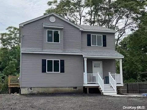 152 Bayview Dr, Mastic Beach, NY 11951