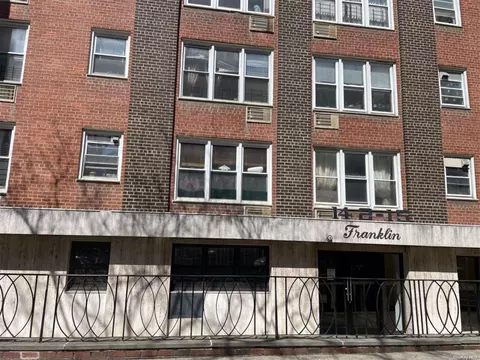 142-15 Franklin Ave #5, New York, NY 11355