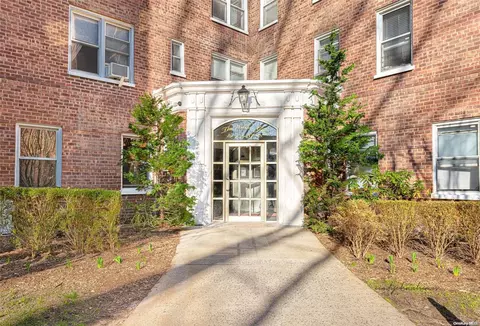 72-81 113th St #4X, New York, NY 11375