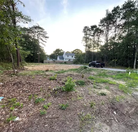0 Surrey Cir, Brookhaven, NY 11967