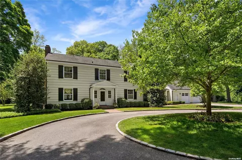 1670 Moores Hill Rd, Syosset, NY 11791