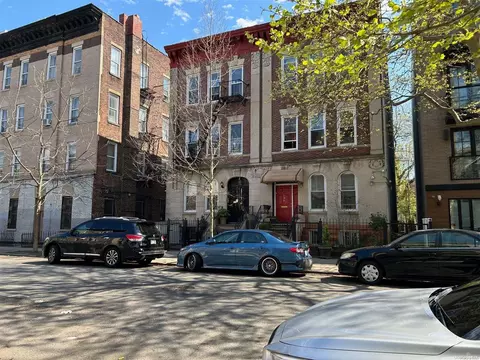 198 Hawthorne St, Brooklyn, NY 11225