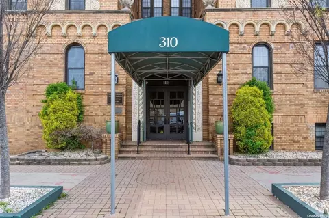 310 Riverside Blvd #5G, Long Beach, NY 11561
