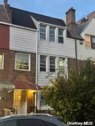 23-41 33rd Ave, New York, NY 11106