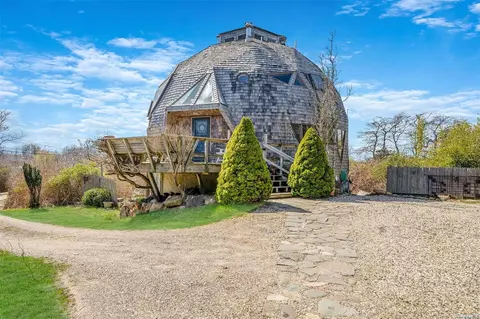 54 E Lake Dr, Montauk, NY 11954