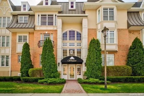 547 Pacing Way #1, North Hempstead, NY 11590