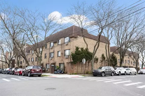 51-02 101st St #5C, Corona, NY 11368