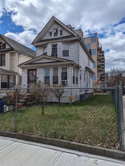 89-02 171st St, Jamaica, NY 11432