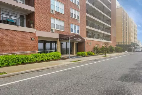 1 E Broadway #4D, Long Beach, NY 11561