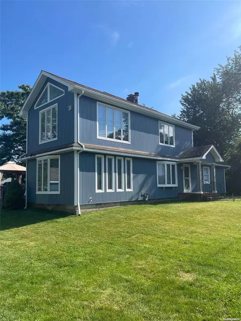 55370 North Rd, Southold, NY 11971