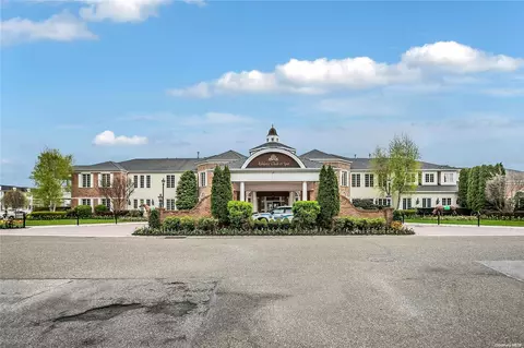 470 Pacing Way #CAO221, North Hempstead, NY 11590