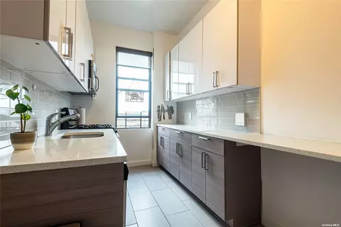 115-25 Metropolitan Ave #342, New York, NY 11418