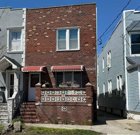109-42 Centreville St, New York, NY 11417