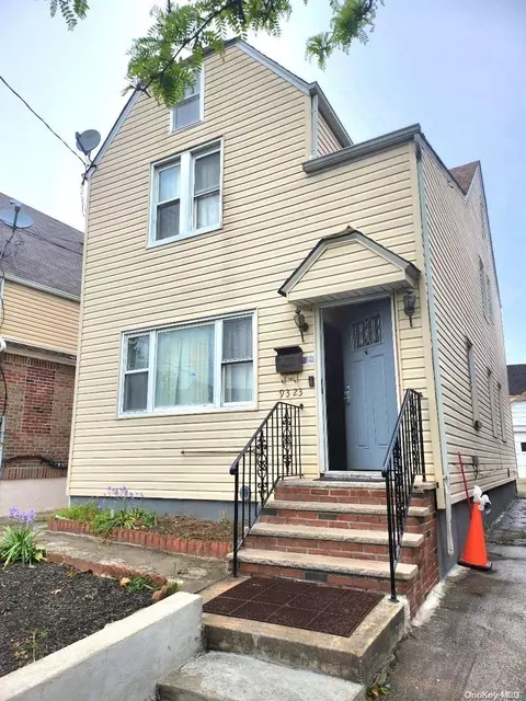 93-23 210 St, New York, NY 11428