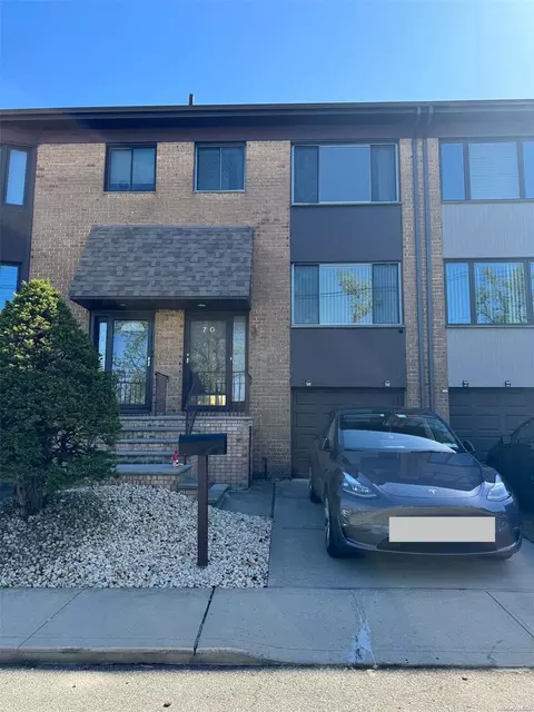 70 Narrows Rd S #2, Staten Island, NY 10305