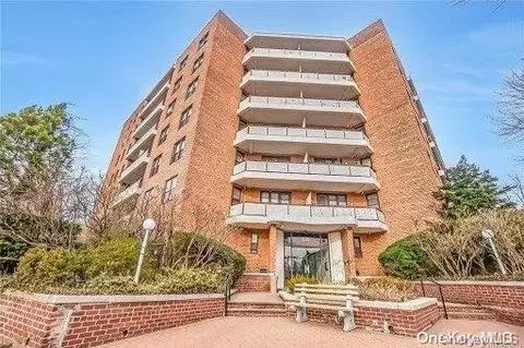 325 King St #1H, Port Chester, NY 10573