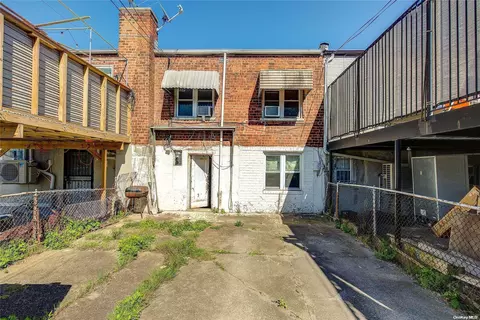 132 E 46th St, Brooklyn, NY 11203