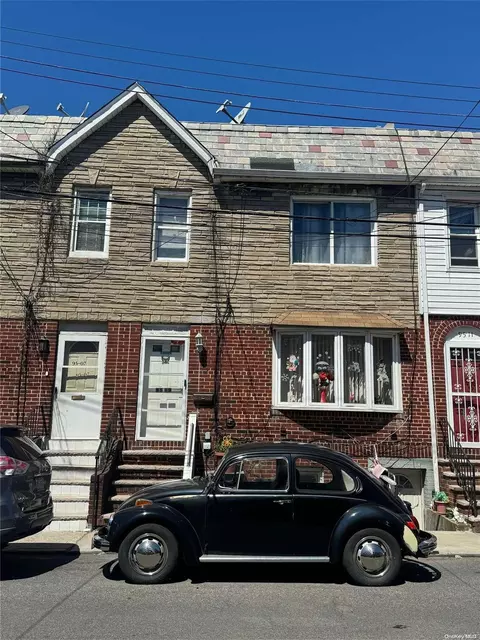 95-09 Woodhaven Ct, New York, NY 11416