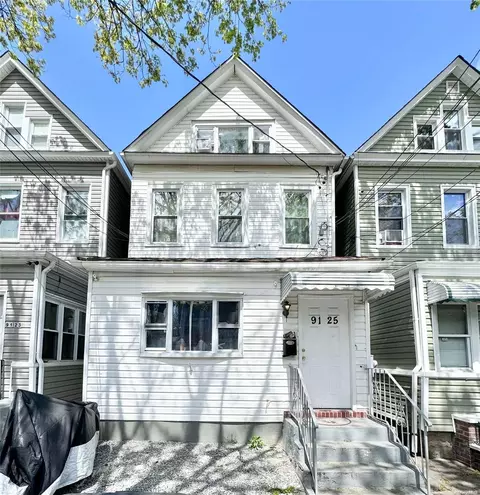 9125 85th Ave, New York, NY 11421
