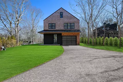 467 Great Hill Rd, Southampton, NY 11968