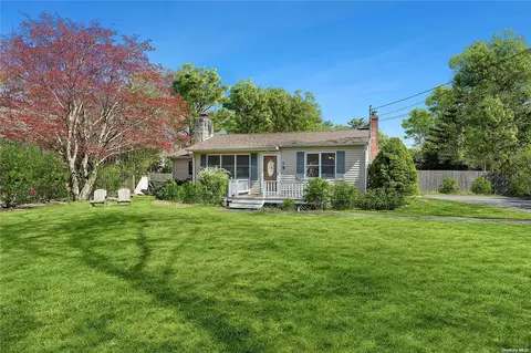 12 Howell Pl, Center Moriches, NY 11934