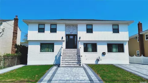 587 Oakley Ave, Elmont, NY 11003