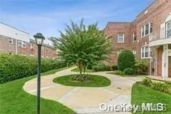 255 Central Ave #B104, Lawrence, NY 11559