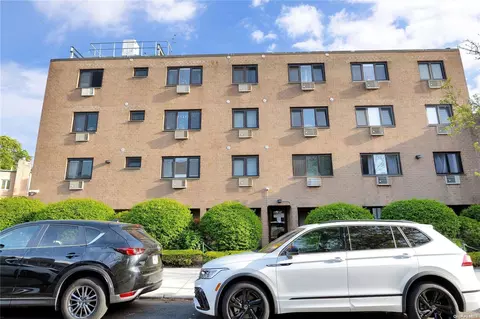 62-36 59th Dr #302, New York, NY 11378