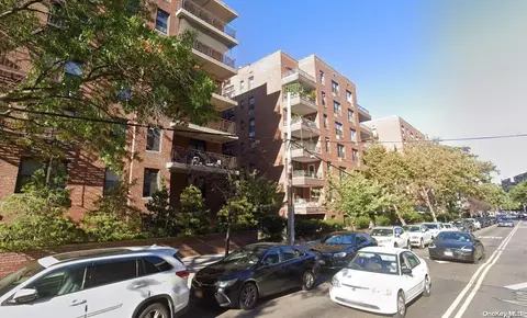 137-05 Franklin Ave #4D, New York, NY 11355