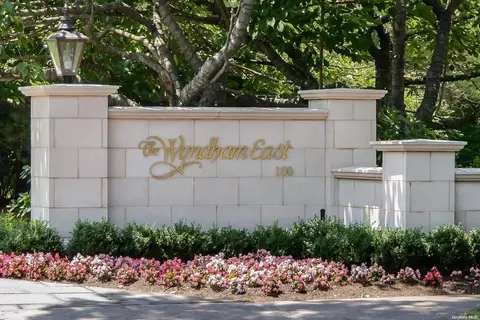 100 Hilton Ave #908, Garden City, NY 11530