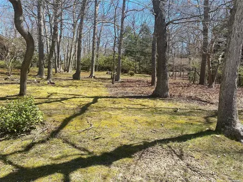 501 Old Stone Hwy, East Hampton, NY 11937