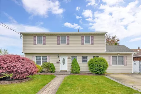 50 Cedar Ave, Bethpage, NY 11714