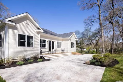 34 Colonial Dr, Aquebogue, NY 11931