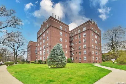 175-06 Devonshire Rd #5N, Jamaica, NY 11432
