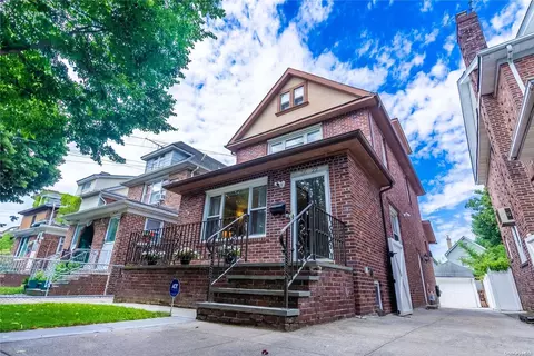 36-22 202 St, New York, NY 11361