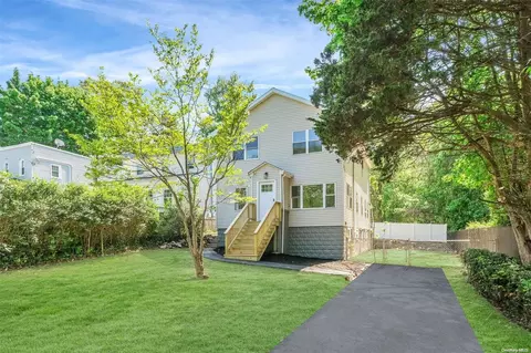 721 Park Ave, Huntington, NY 11743