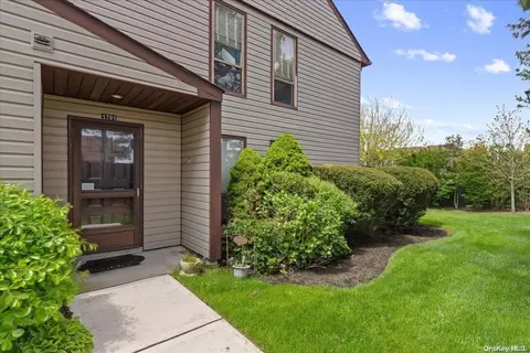 100 Daly Blvd #1701, Oceanside, NY 11572
