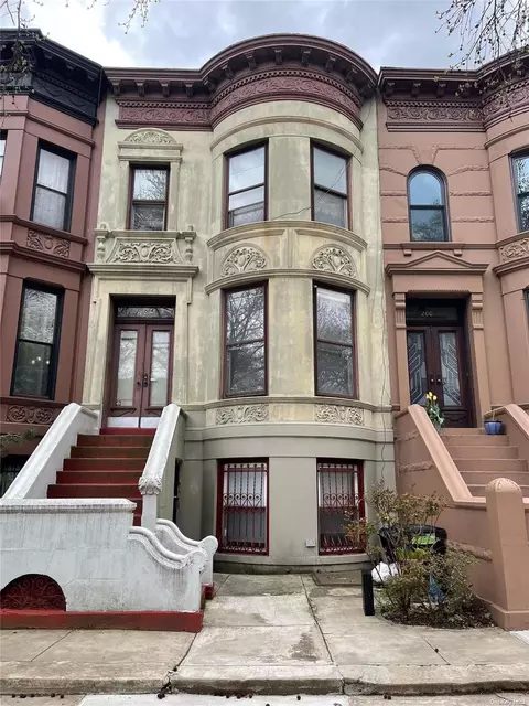 204 Lincoln Rd, Brooklyn, NY 11225