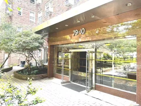 79-10 34 Ave #4V, New York, NY 11372