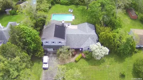 36 Walker Ave, East Quogue, NY 11942