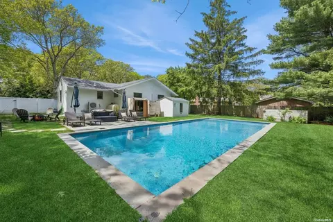 40 Stoney Hill Rd, Sag Harbor, NY 11963