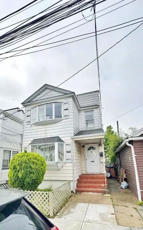 104-12 Rosita Rd, New York, NY 11417