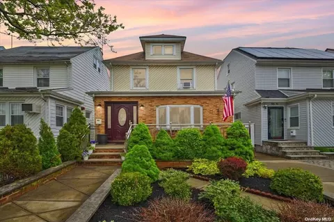 92-07 216th St, New York, NY 11428