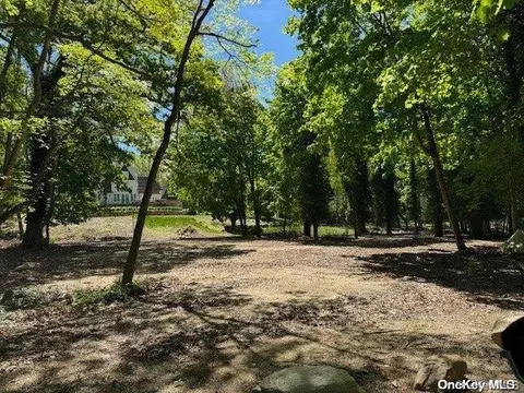 Bell Circle, Brookhaven, NY 11777 photo 3